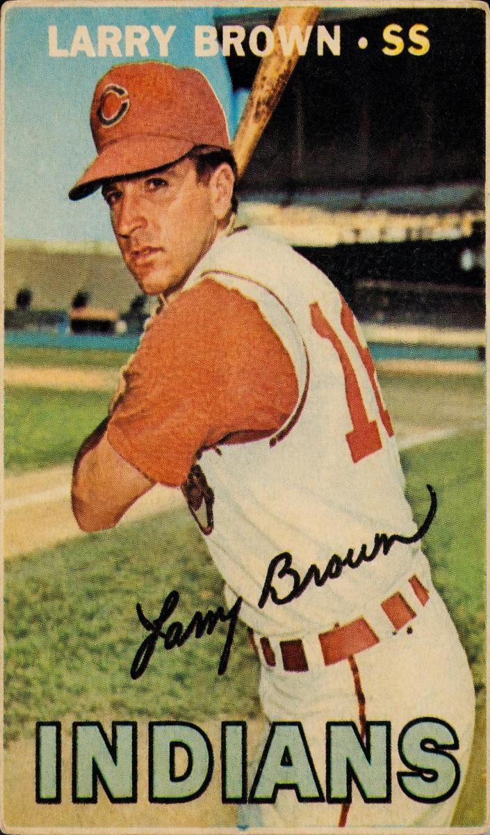 1967 Topps Venezuelan Baseball Larry Brown #219 SGC 4.5