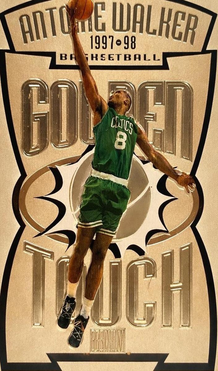 1997 Skybox Premium Basketball Antoine Walker #13GT