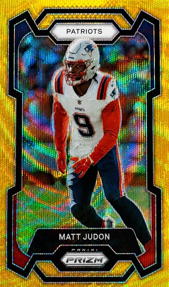 2023 Panini Prizm Football Gold Wave Matt Judon #207