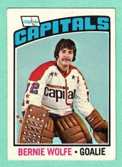 1976 Topps Hockey Bernie Wolfe #227 PSA 9
