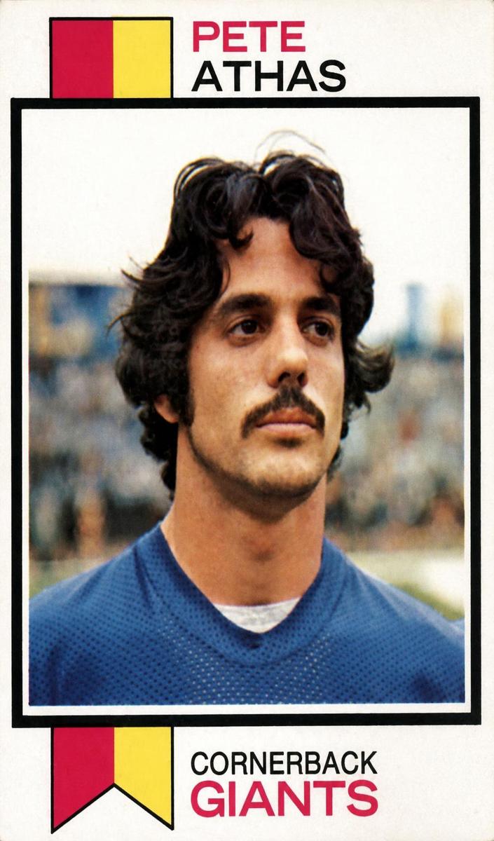 1973 Topps Football Pete Athas #286 PSA 8
