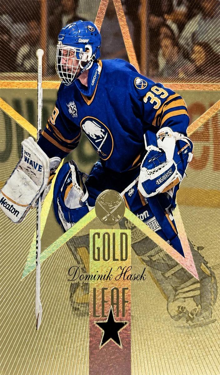 1995 Leaf Hockey Dominik Hasek #1