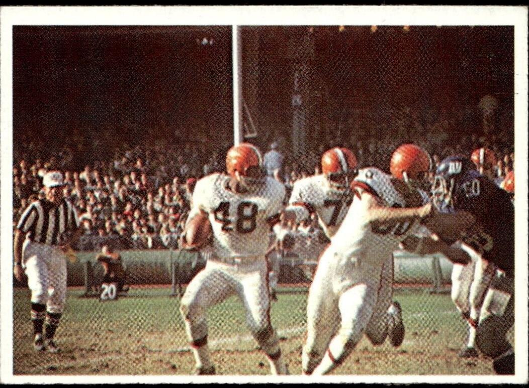 1966 Philadelphia Football Play Card Cleveland Browns #52 PSA 8.5