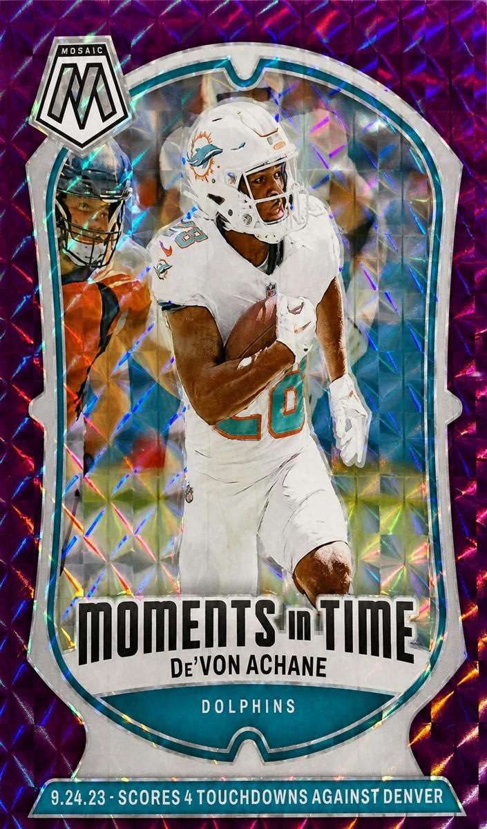 2024 Panini Mosaic Football Mosaic Purple De'Von Achane #16