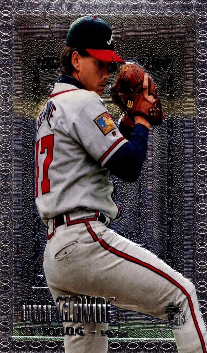 1995 Topps Embossed Baseball Tom Glavine #111