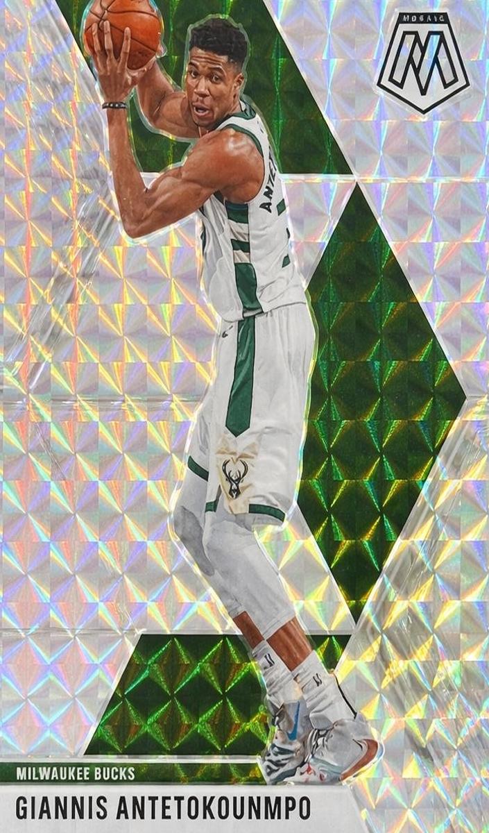 2019 Panini Mosaic Basketball Silver Giannis Antetokounmpo #75