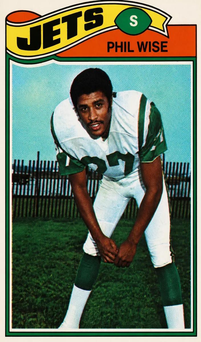 1977 Topps Mexican Football Phil Wise #377