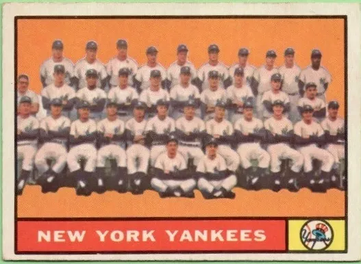 1961 Topps Baseball New York Yankees Team #228 PSA 7