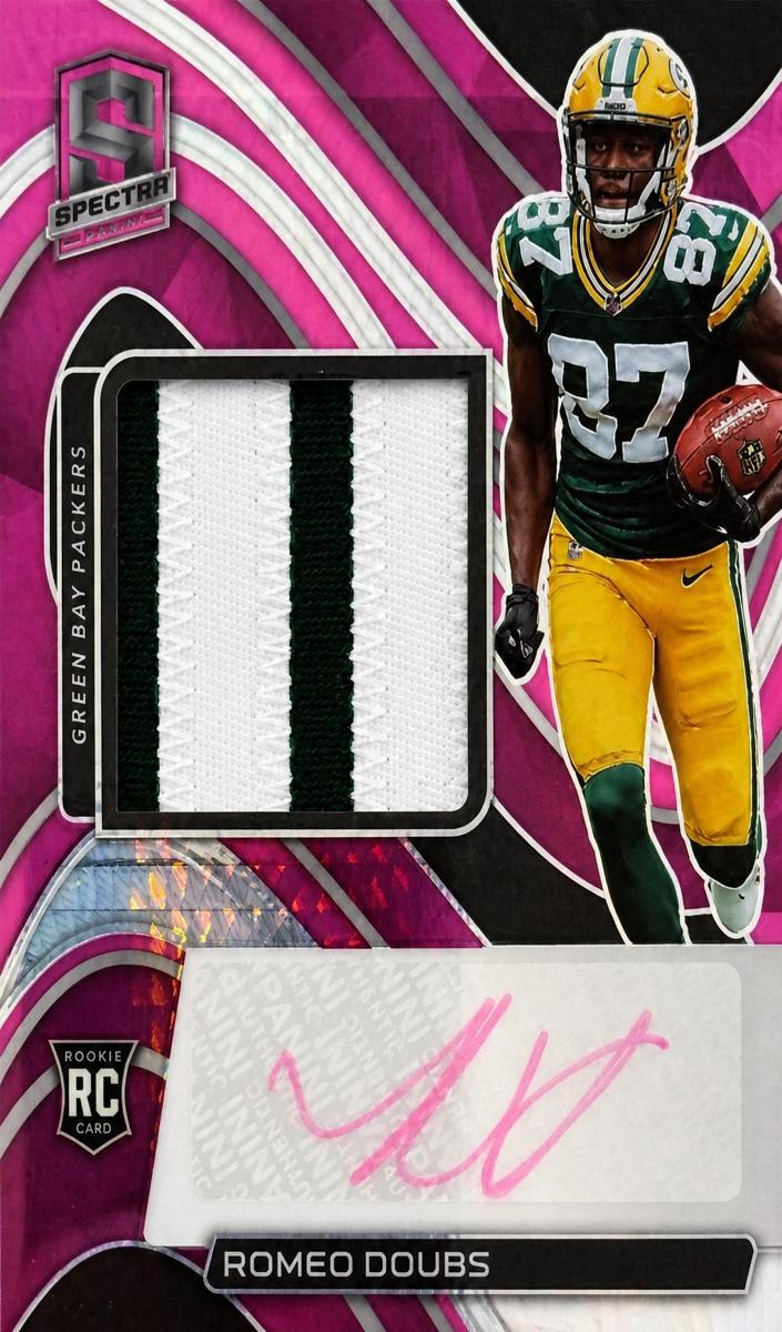 2022 Panini Spectra Football Neon Pink Romeo Doubs #238