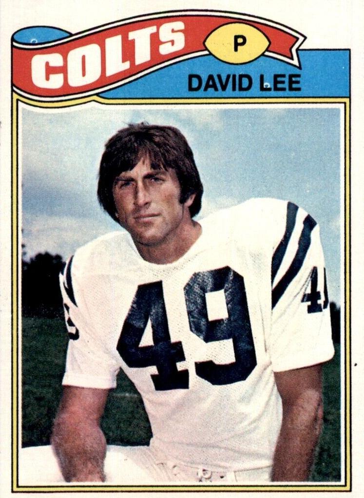 1977 Topps Football David Lee #482 PSA 9