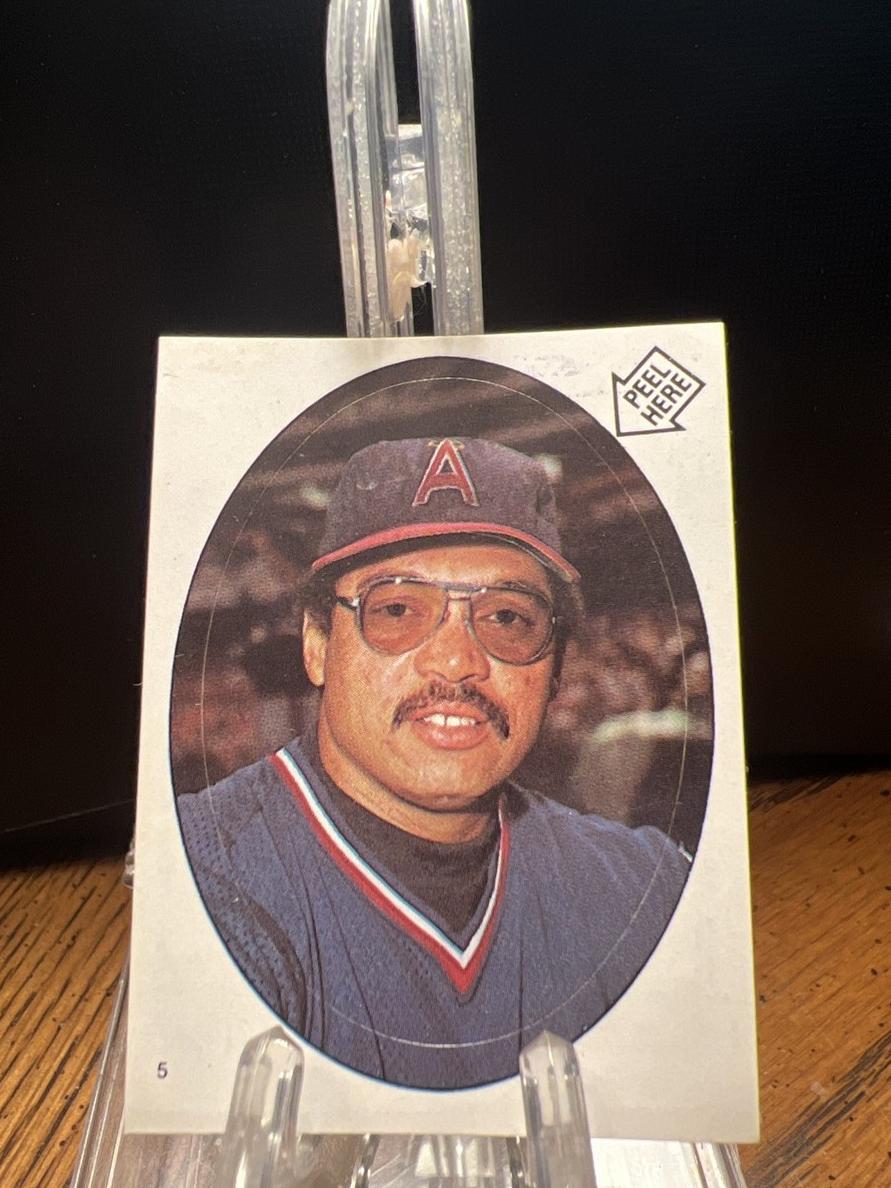 1983 Topps Stickers Baseball Reggie Jackson #5 PSA 8.5