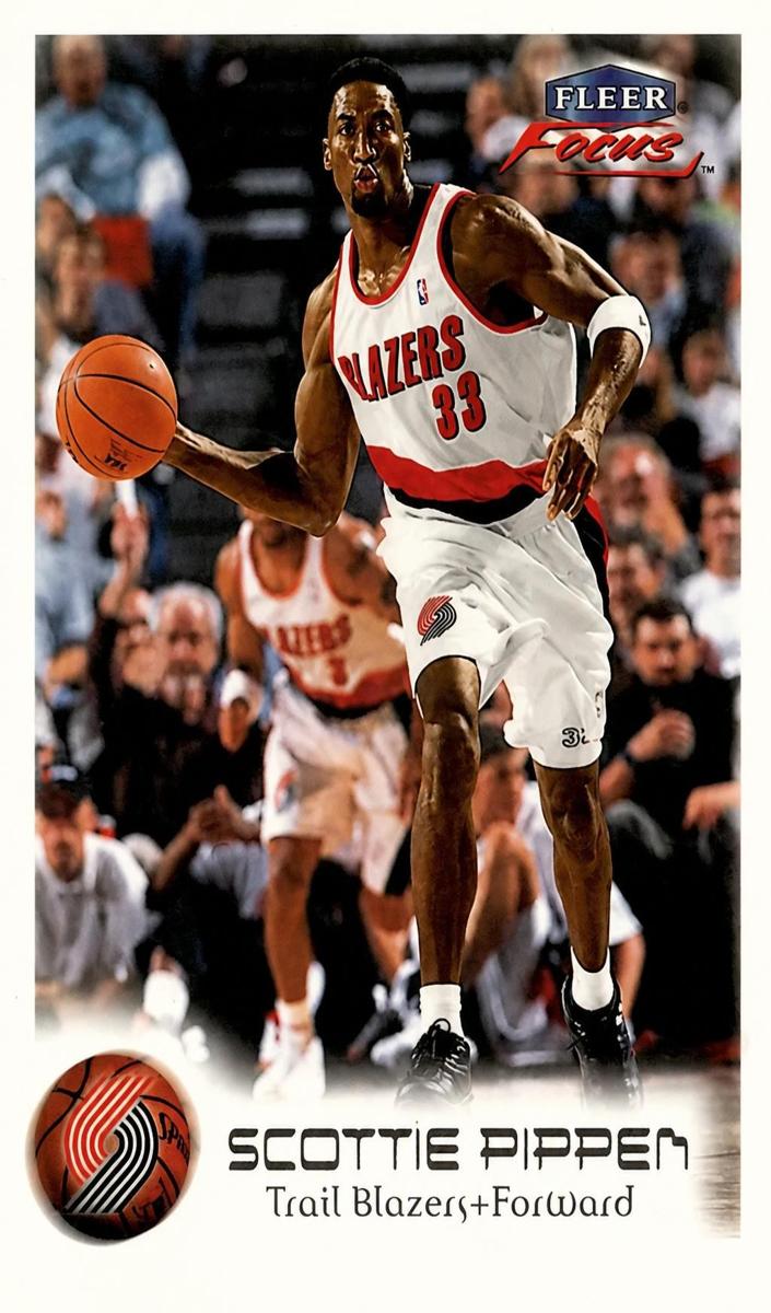1999 Fleer Focus Basketball Scottie Pippen #25