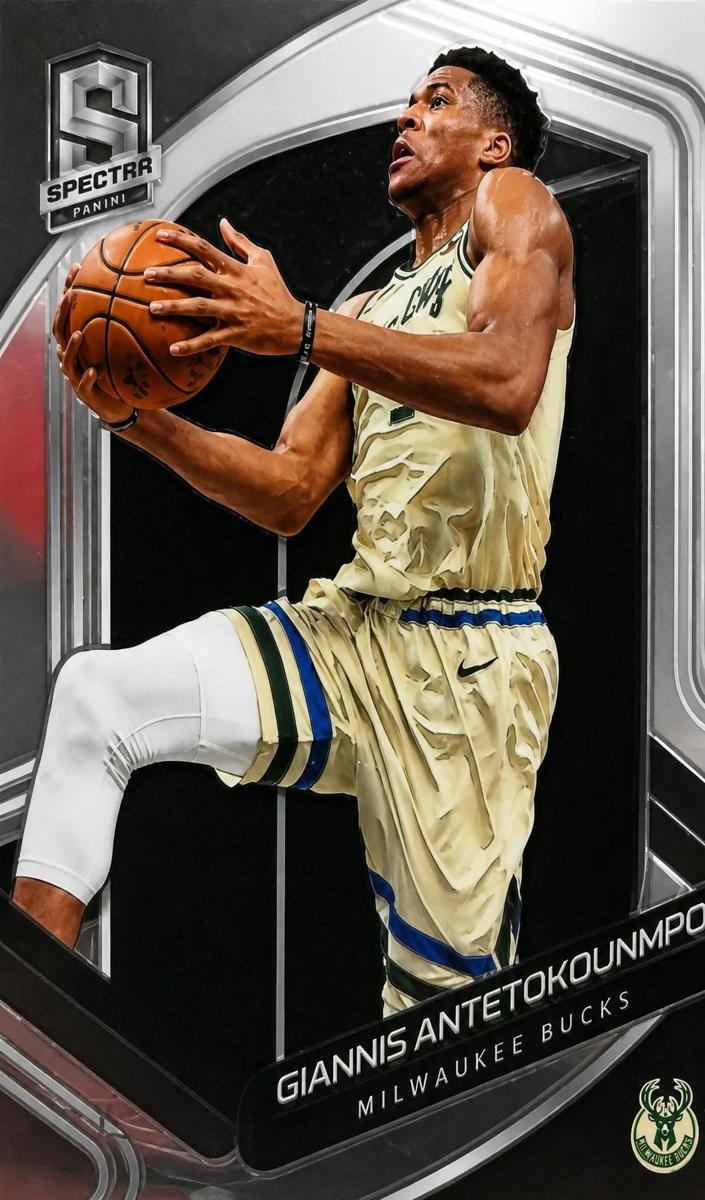 2019 Panini Spectra Basketball Giannis Antetokounmpo #34