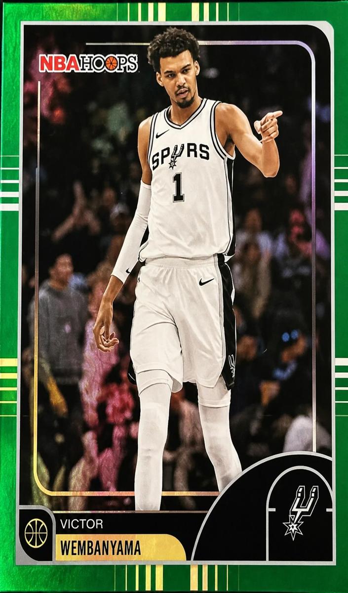 2025 Topps NBA Hoops Basketball Green Hoops Victor Wembanyama #30 RAW Ungraded