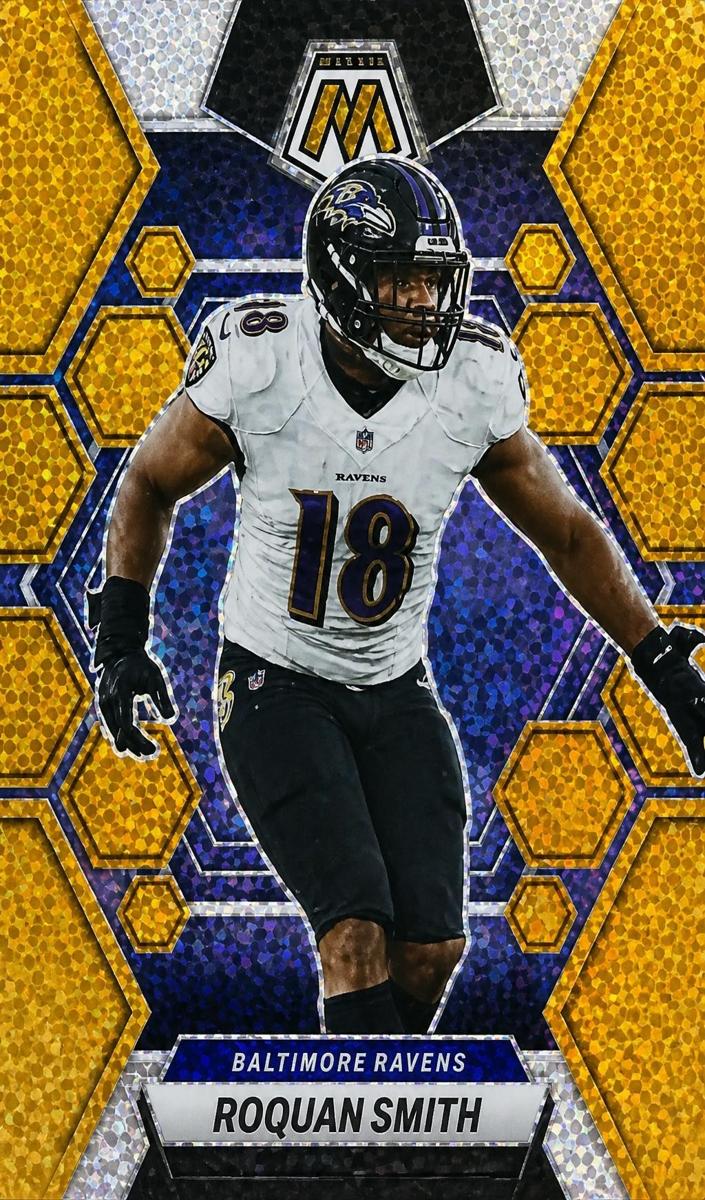 2024 Panini Mosaic Football Gold Sparkle Roquan Smith #19