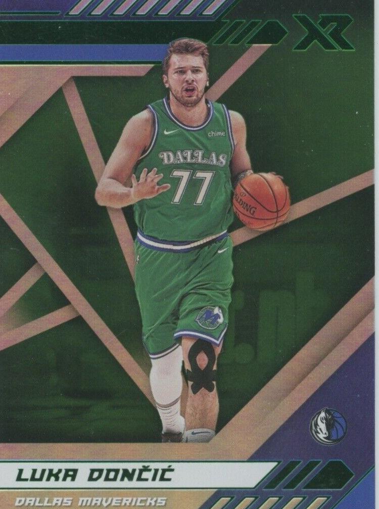 2020 Panini Chronicles Basketball Green Luka Doncic #300