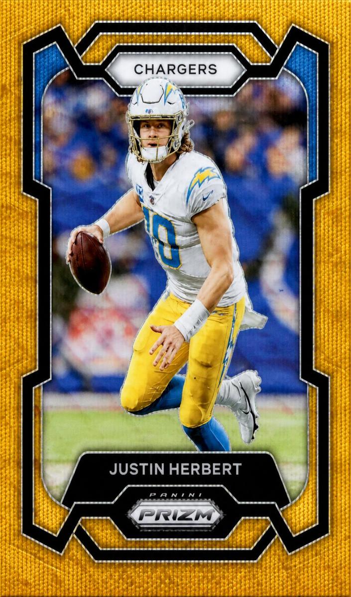 2023 Panini Prizm Football Gold Wave Justin Herbert #158 SGC 8