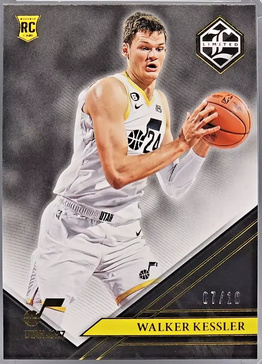 2022 Panini Chronicles Basketball Gold Walker Kessler #388