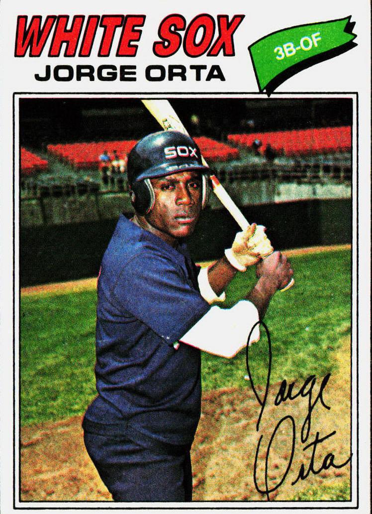 1977 Topps Baseball Jorge Orta #109 PSA 9