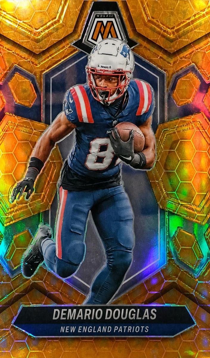 2024 Panini Mosaic Football Honeycomb Demario Douglas #151