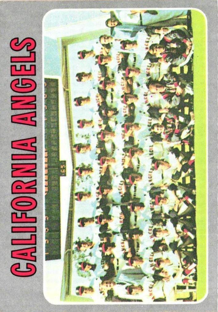 1970 Topps Baseball California Angels Team #522 PSA 8