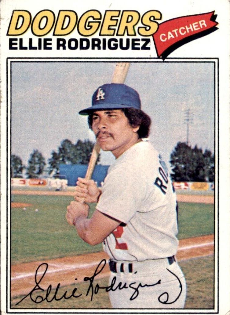 1977 Topps Baseball Ellie Rodriguez #448 PSA 10