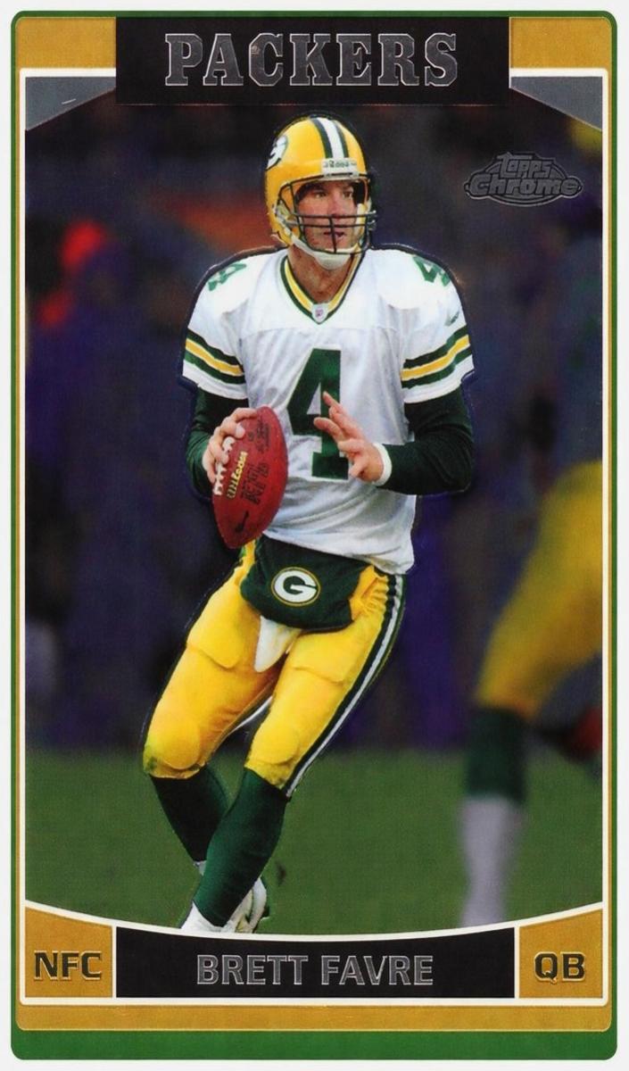 2006 Topps Chrome Football Brett Favre #159 PSA 9