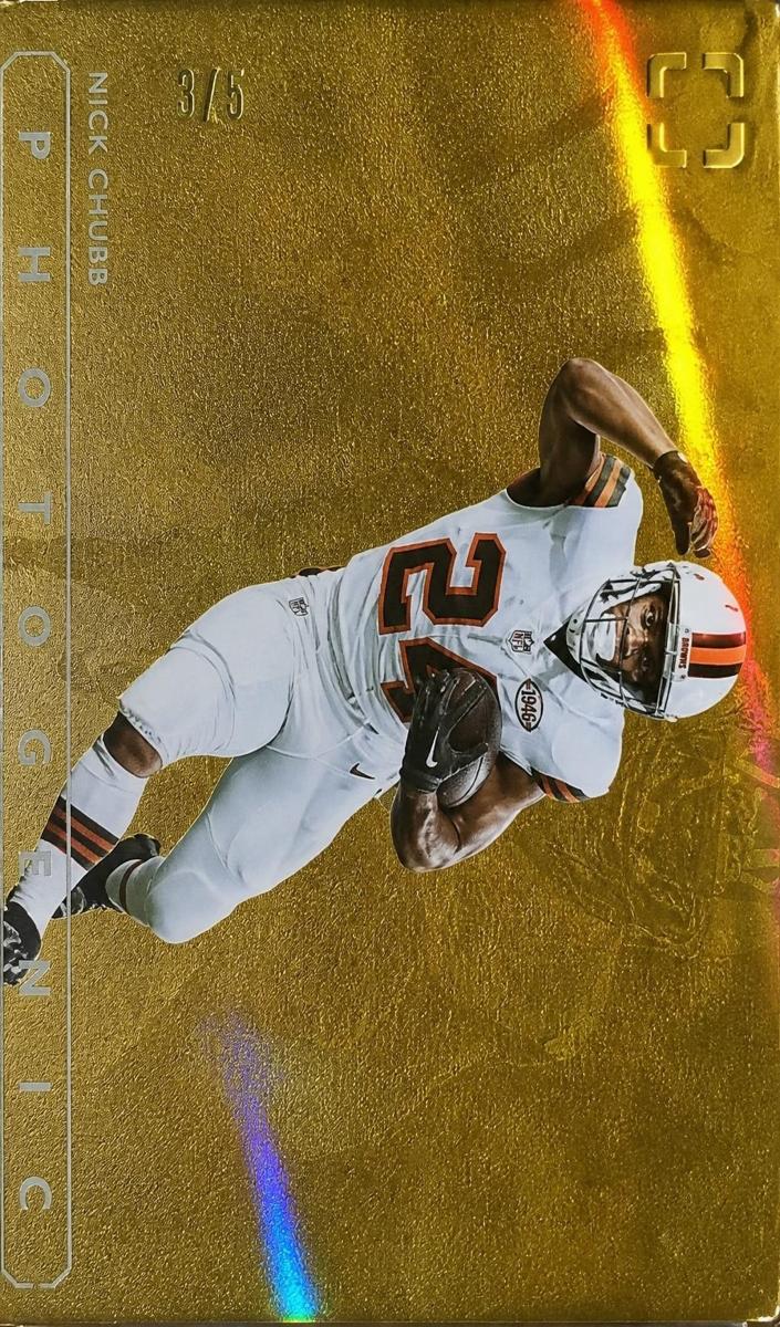 2024 Panini PhotoGenic Football Gold Nick Chubb #11