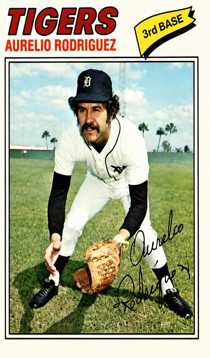 1977 O-Pee-Chee Baseball Aurelio Rodriguez #136 PSA 9