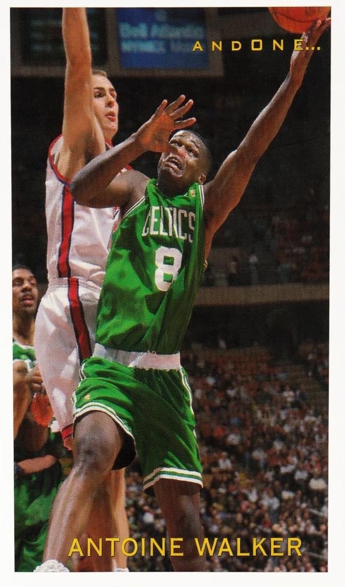1997 Skybox Premium Basketball Antoine Walker #4