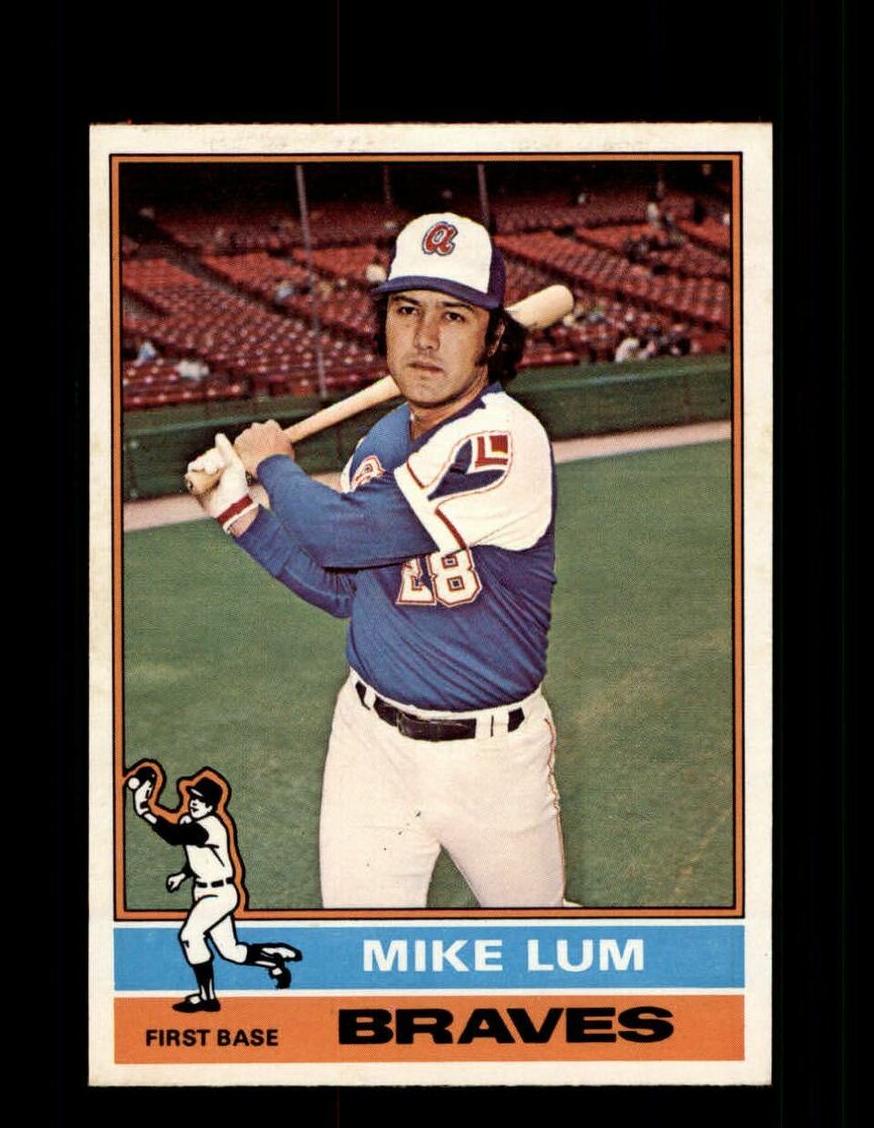 1976 O-Pee-Chee Baseball Mike Lum #208 PSA 9