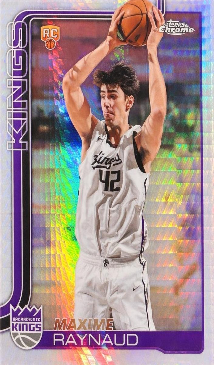 2025 Topps Chrome Basketball Prism Refractor Maxime Raynaud #293