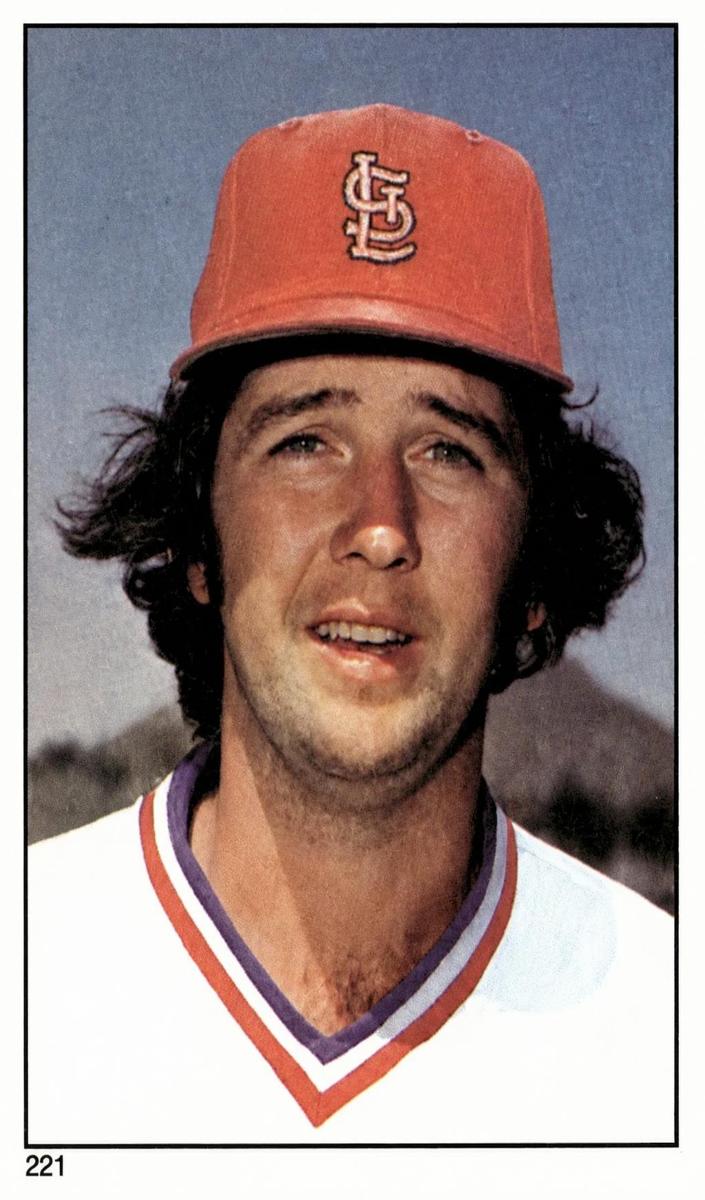 1981 Topps Stickers Baseball Bruce Sutter #221 PSA 9