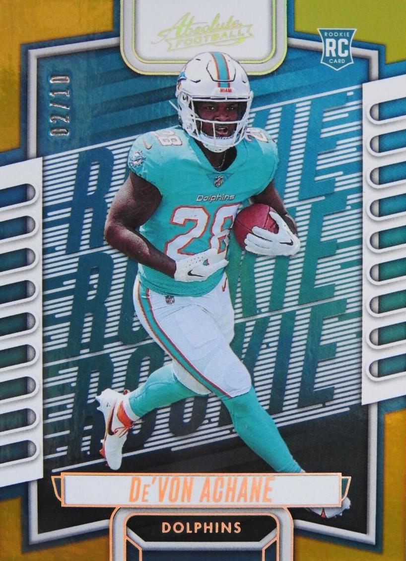 2023 Panini Absolute Football Spectrum Gold De'Von Achane #130