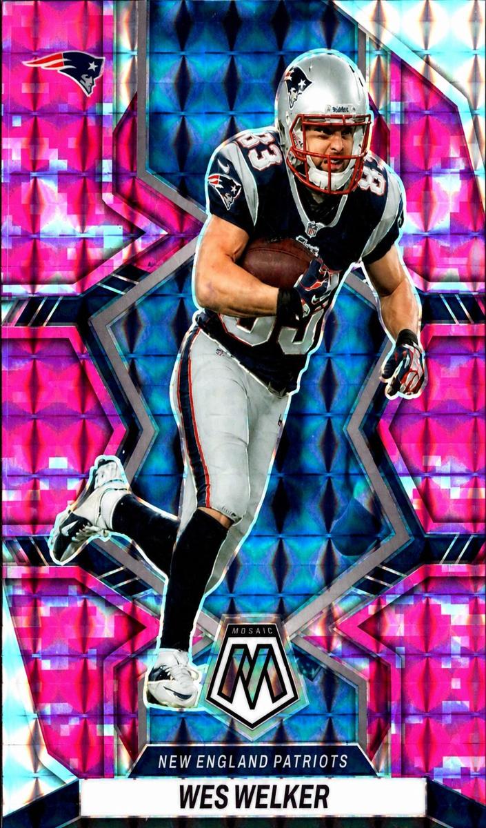 2022 Panini Mosaic Football Camo Pink Wes Welker #240 SGC 10