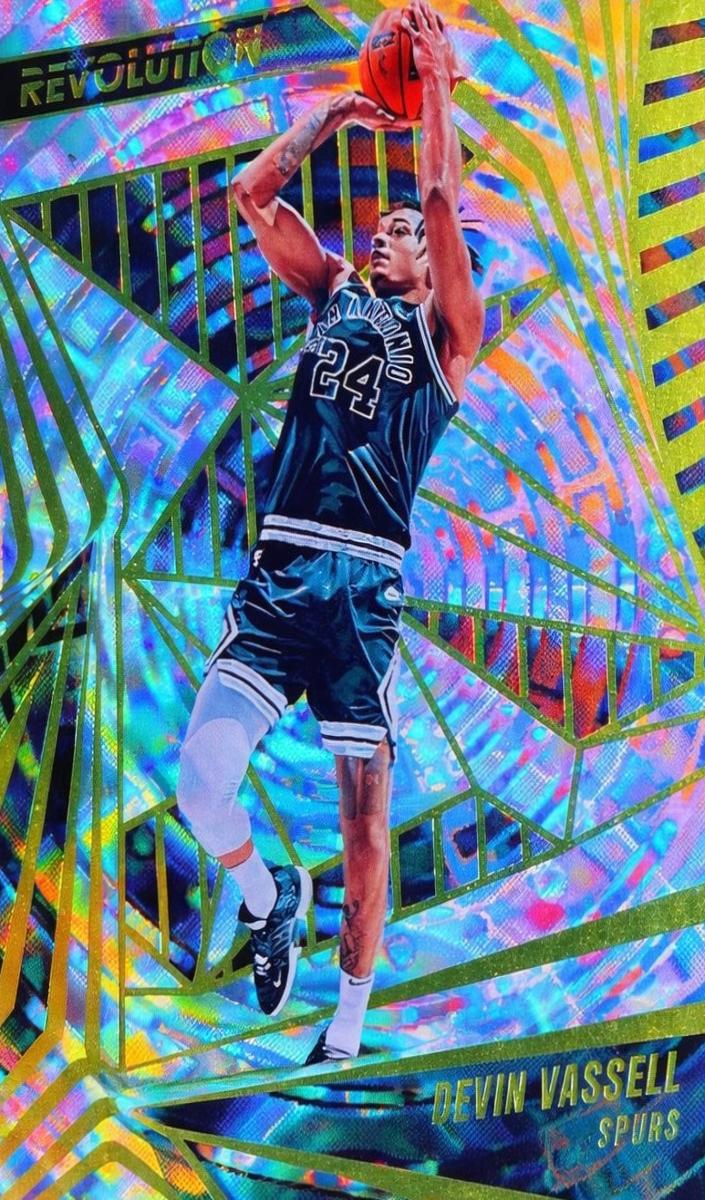 2023 Panini Revolution Basketball Fractal Devin Vassell #78