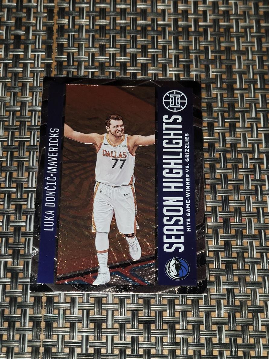 2020 Panini Illusions Basketball Luka Doncic #1 CGC 10