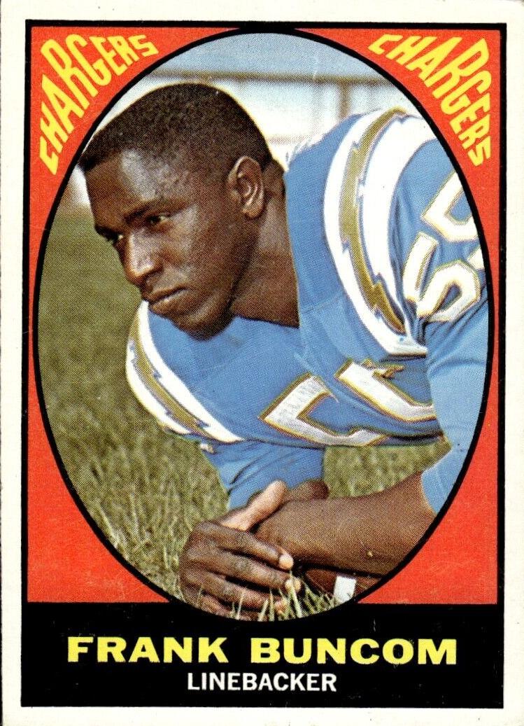 1967 Topps Football Frank Buncom #130 PSA 8