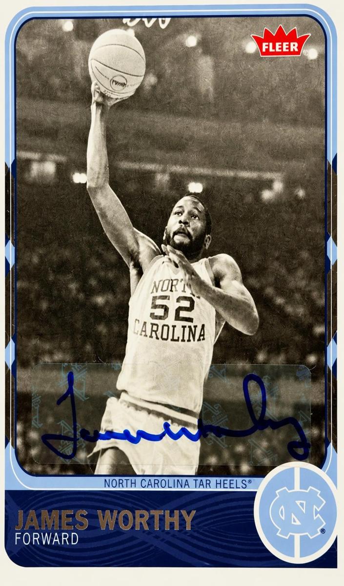 2011 Fleer Retro Basketball Autographs James Worthy #18 PSA 9