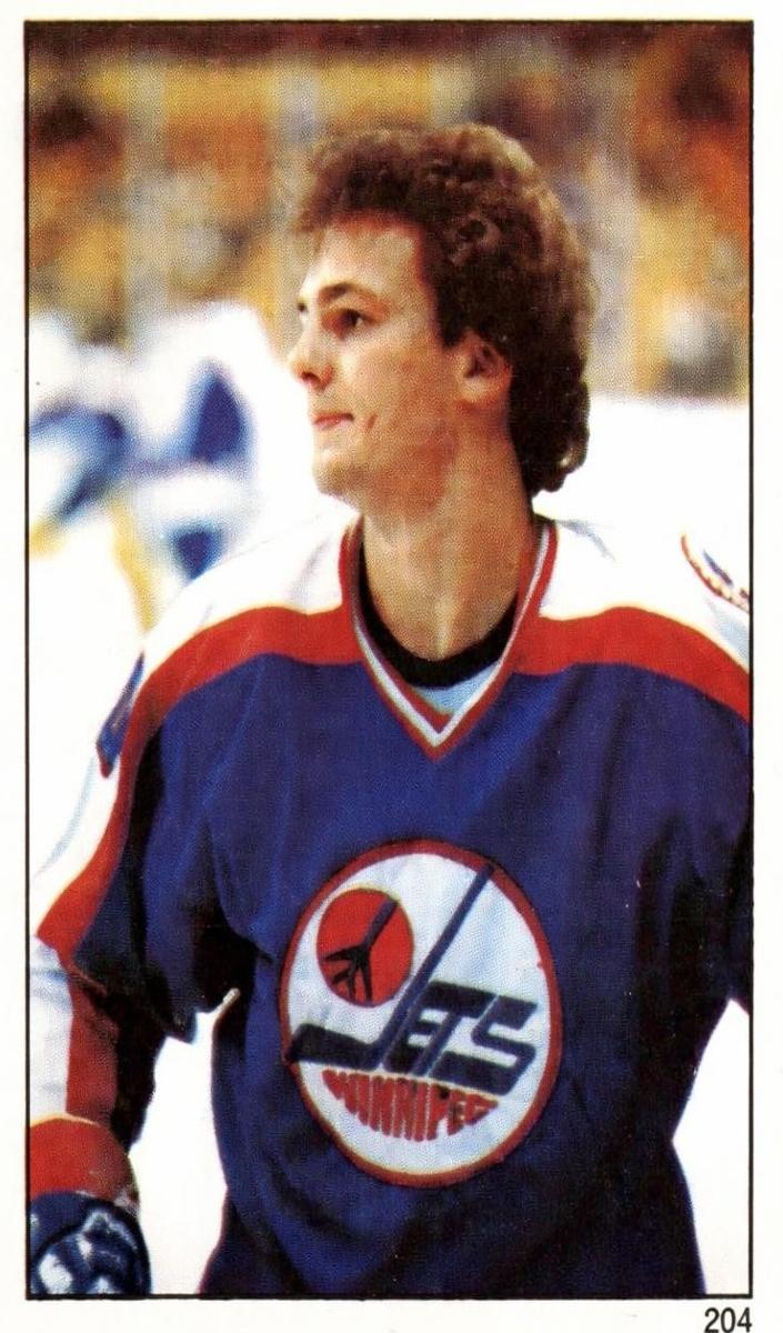 1982 Topps Stickers Hockey Dale Hawerchuk #204 PSA 8