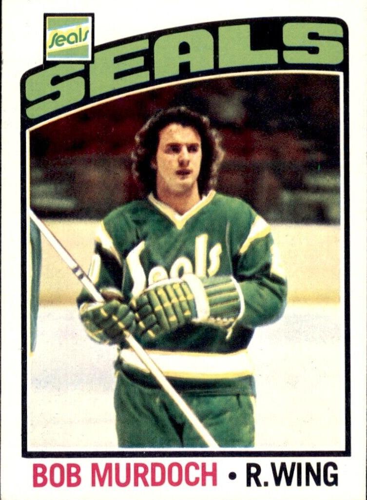 1976 Topps Hockey Bob Murdoch #54 PSA 9