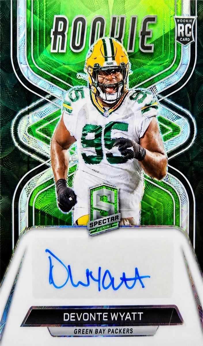 2022 Panini Spectra Football Neon Green Devonte Wyatt #11