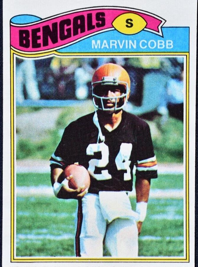 1977 Topps Football Marvin Cobb #52 PSA 9