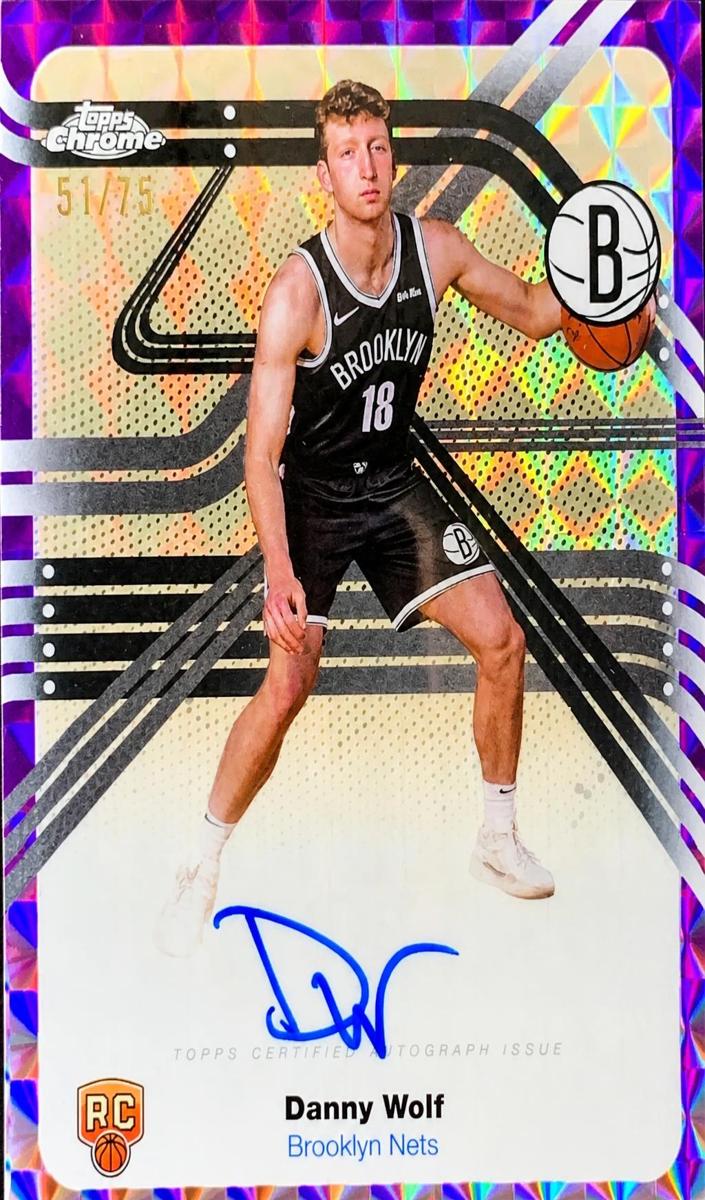 2025 Topps Chrome Basketball Geometric Purple Refractor Danny Wolf #NS-DW