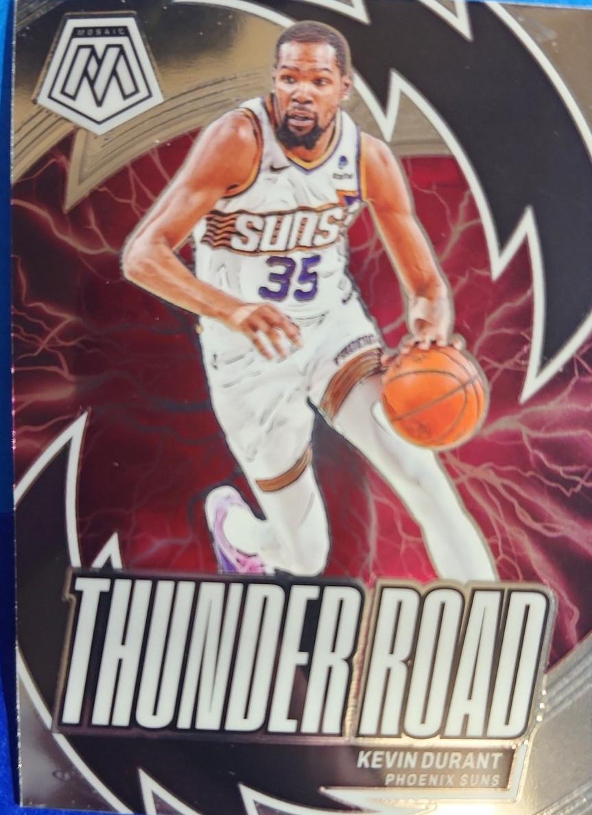 2023 Panini Mosaic Basketball Kevin Durant #17