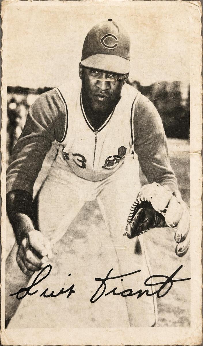 1969 O-Pee-Chee Deckle Edge Baseball Luis Tiant #NNO PSA 7.5
