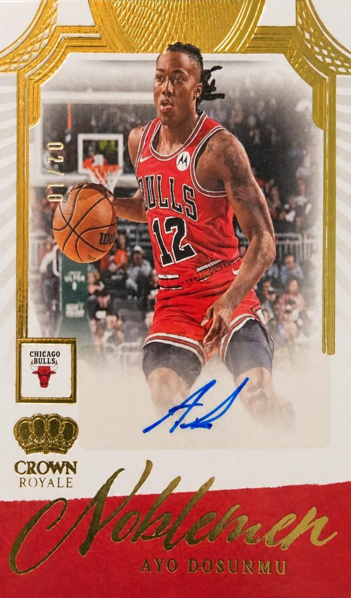 2023 Panini Crown Royale Basketball Gold Ayo Dosunmu #NM-AYO