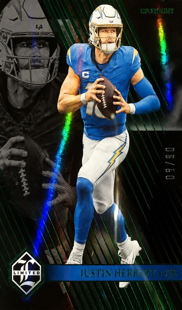 2023 Panini Limited Football Emerald Spotlight Justin Herbert #61