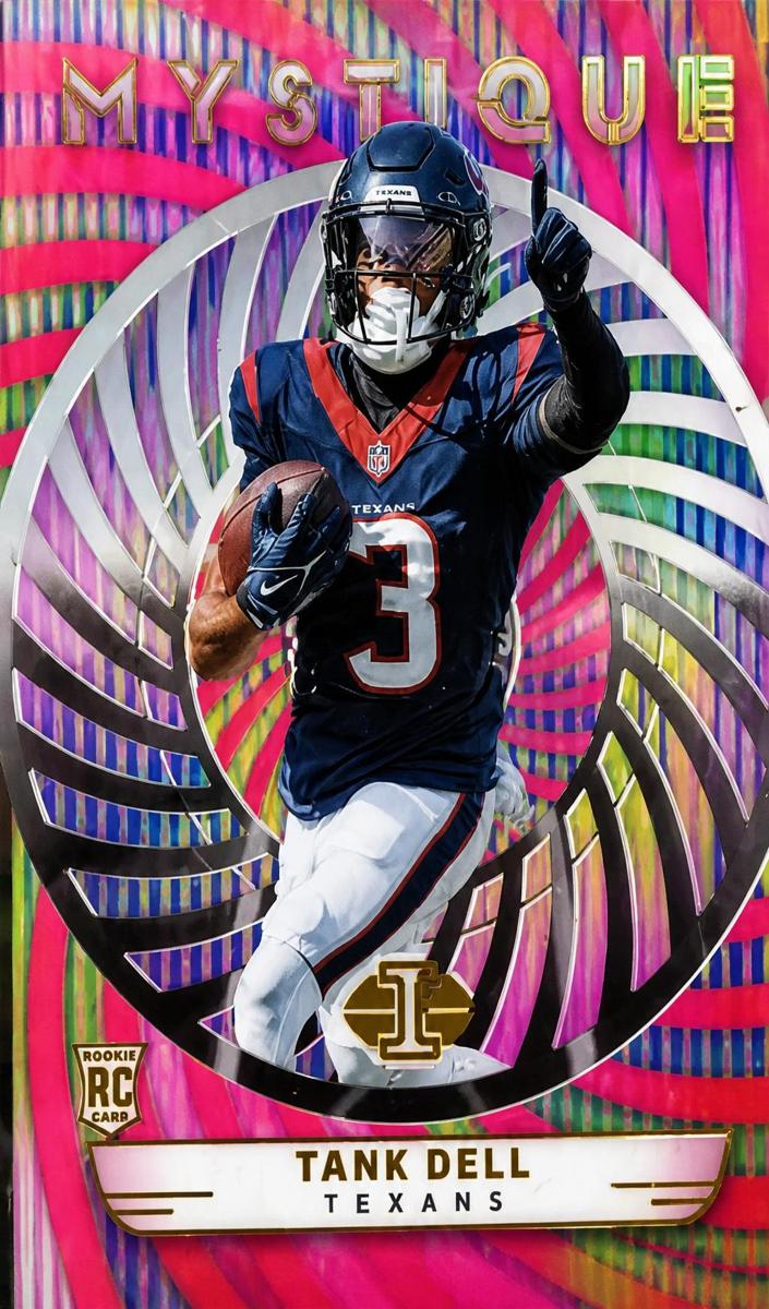 2023 Panini Illusions Football Pink Tank Dell #35 PSA 9