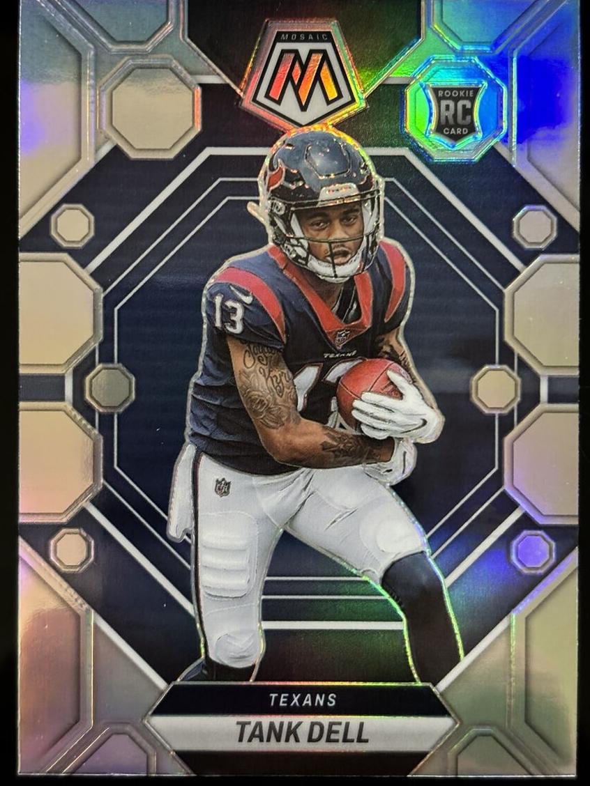 2023 Panini Mosaic Football Silver Tank Dell #352 PSA 8.5